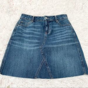Old Navy Denim Raw Hem Skirt Size 2